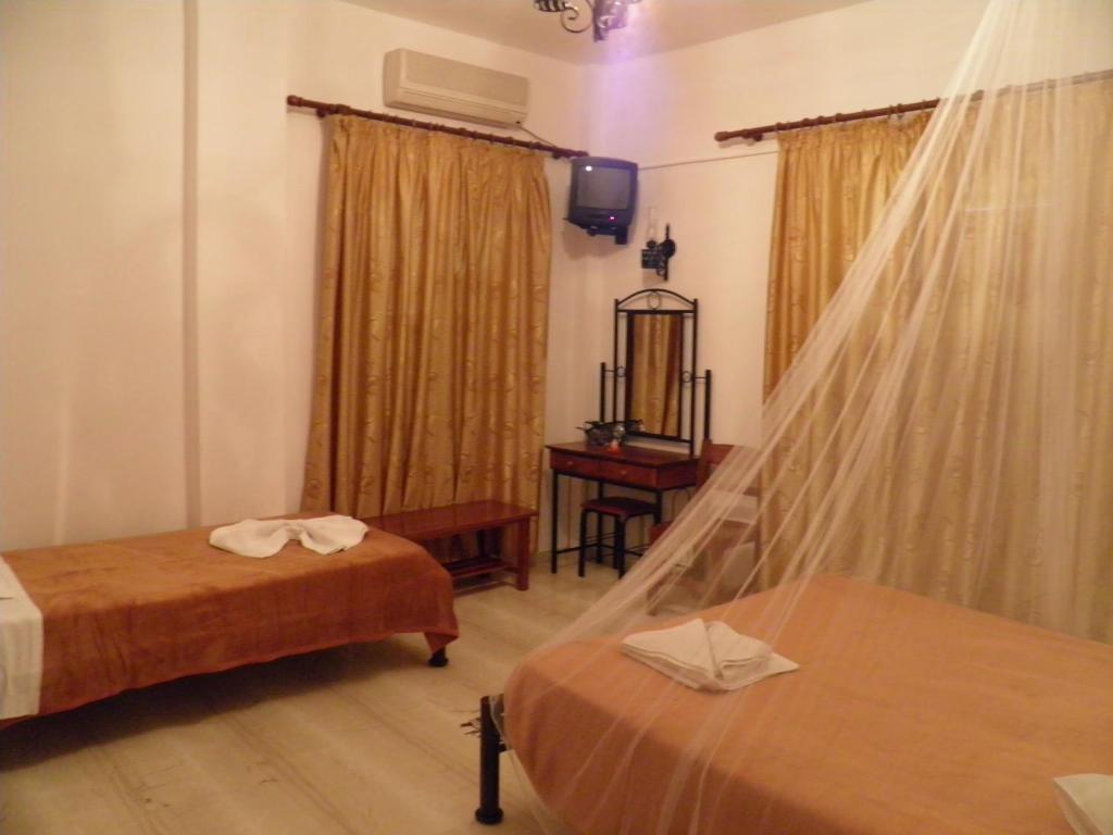 Mirsini Pansion Hotel Karterados  Ruang foto