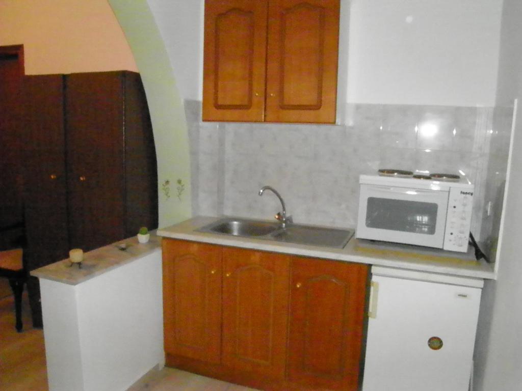 Mirsini Pansion Hotel Karterados  Ruang foto