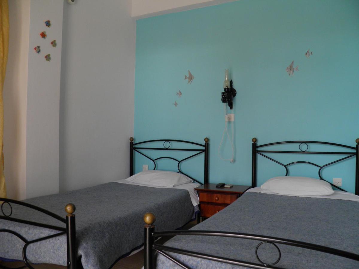 Mirsini Pansion Hotel Karterados  Bagian luar foto